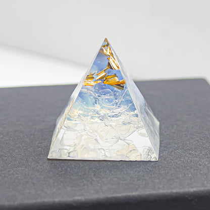 Natural Crystal Gravel Glue 3cm Pyramid