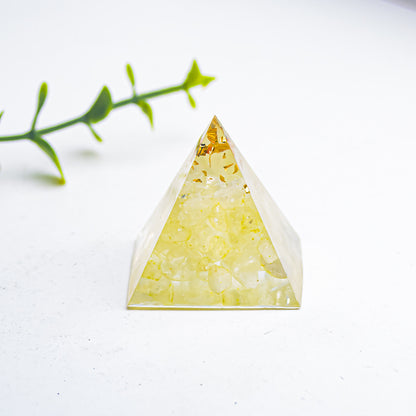 Natural Crystal Gravel Glue 3cm Pyramid